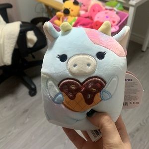 NWT valentines caedia 5” squishmallow